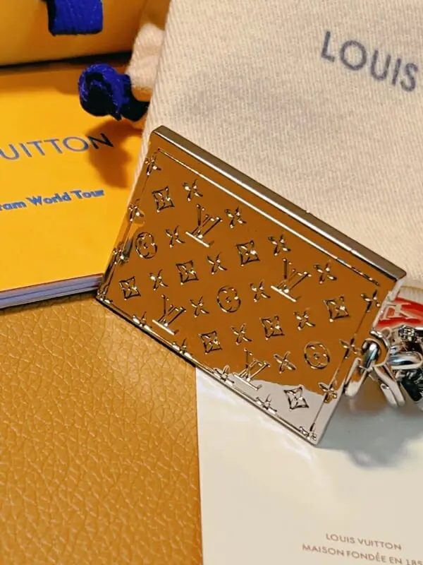 louis vuitton lv key holder and boucle de sac s_122a4614